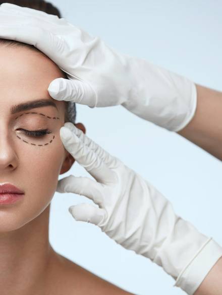 plastic surgery 6 bax 10 - Agence DYNSEO - Création de site internet et application mobile plastic surgery 6 bax 10