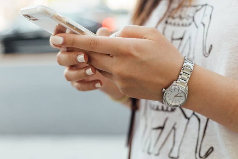 Les erreurs à éviter dans le développement d&rsquo;applications mobiles : Basé sur des études de cas et des témoignages d&rsquo;experts.
