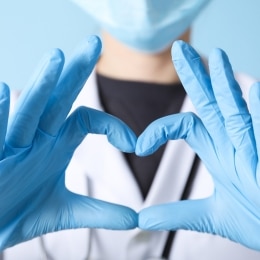 mains-en-forme-de-coeur