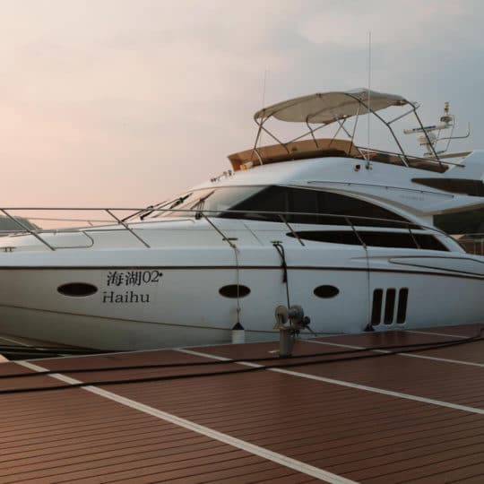 yacht rental 2 nyi 10