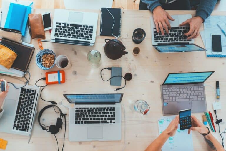 Refonte de site web : Comment reprendre le contrôle de votre nom de domaine