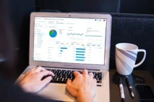 Le retour sur investissement des projets IA : analyse des coûts et bénéfices