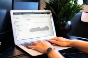 Investissement vs ROI : les vrais chiffres des projets IA
